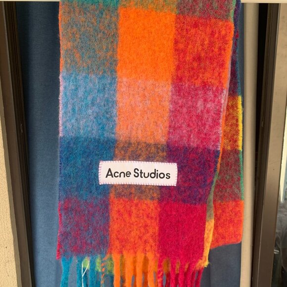 Acne Studios Mohair checked scarf - Picture 3 of 7